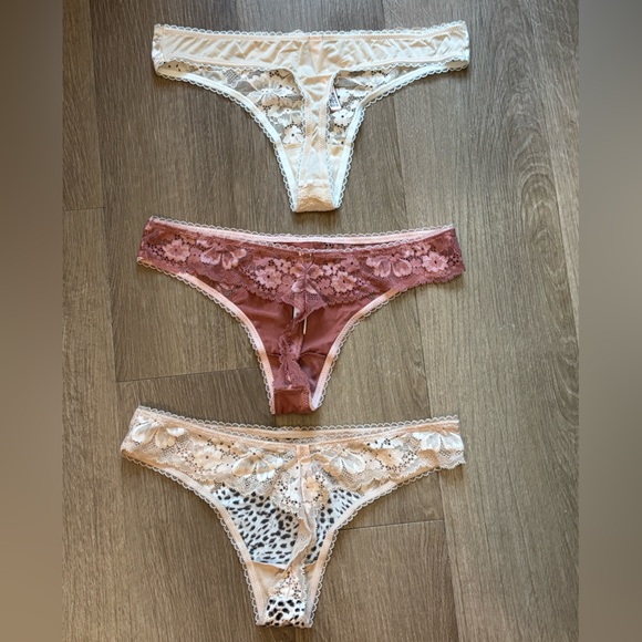 NWOT Bundle of 3 Victoria’s Secret Body by Victoria Thongs, Size Small - Picture 7 of 7